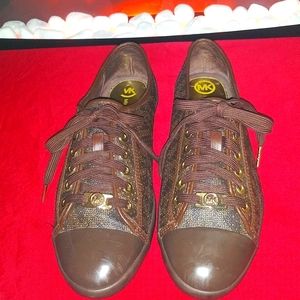 🤎 MICHAEL KORS SNEAKERS 8.5 M 🤎